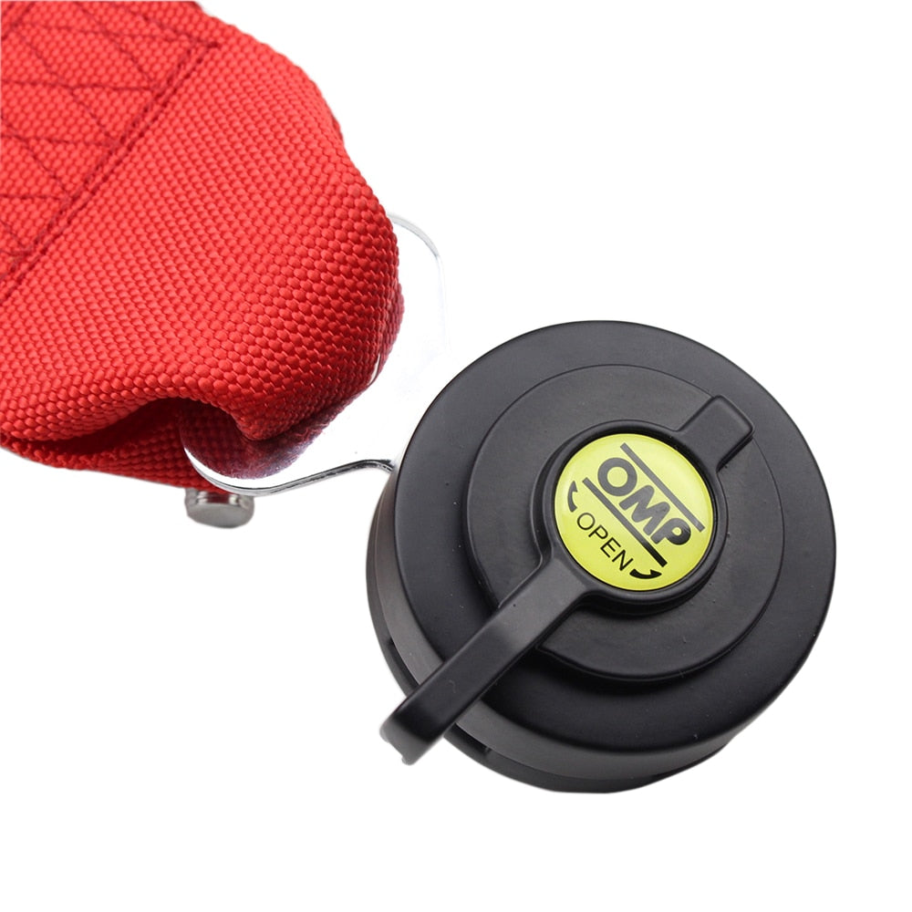 Universal race car seat belt with quick release buckle