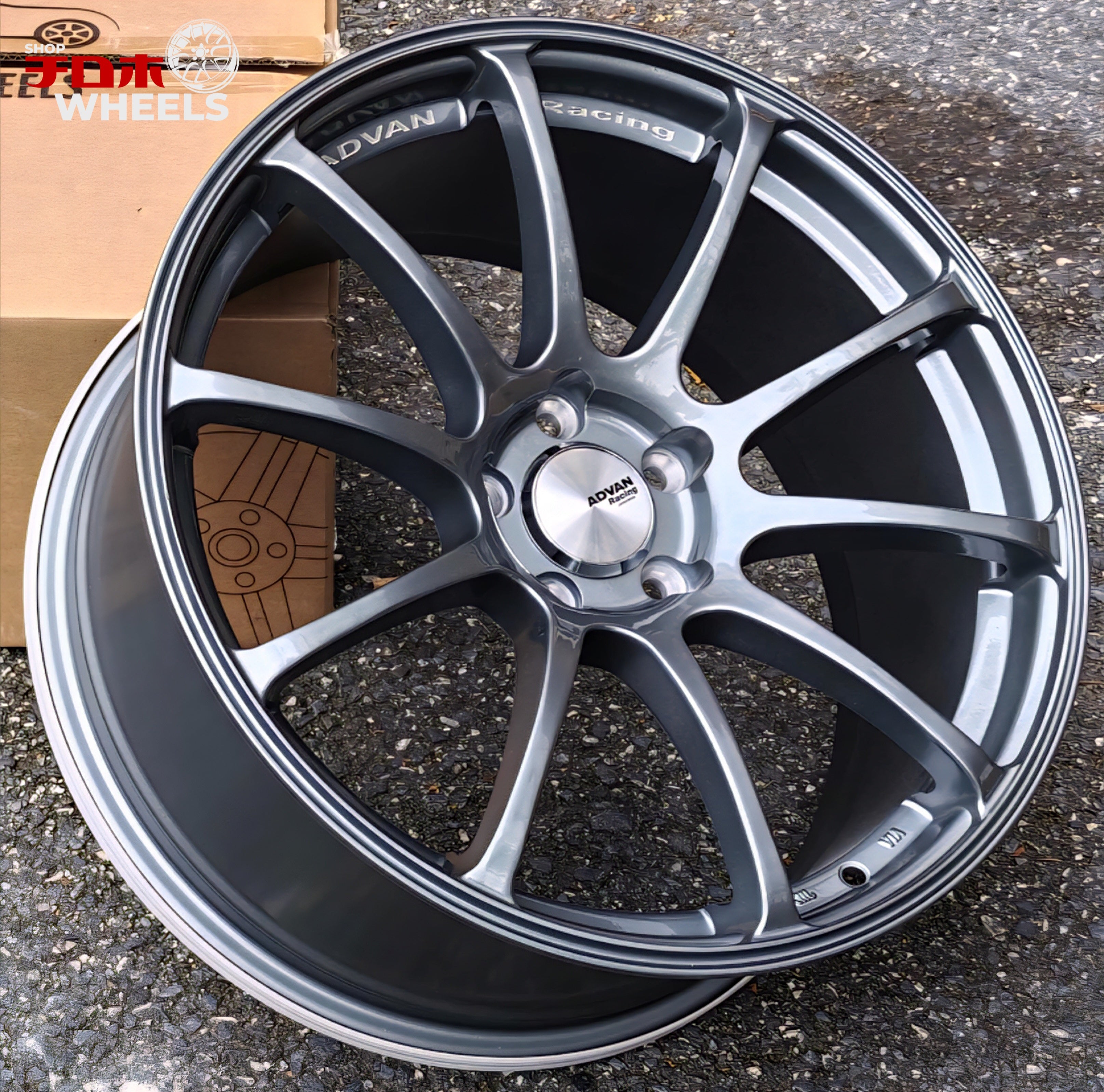 ADVAN Racing RS