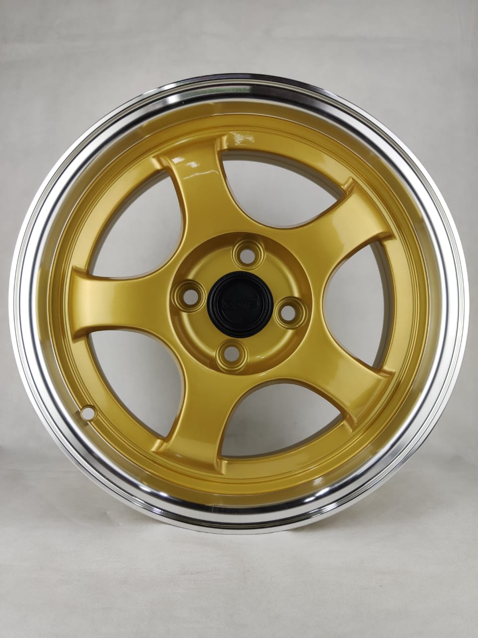 R15 4x100