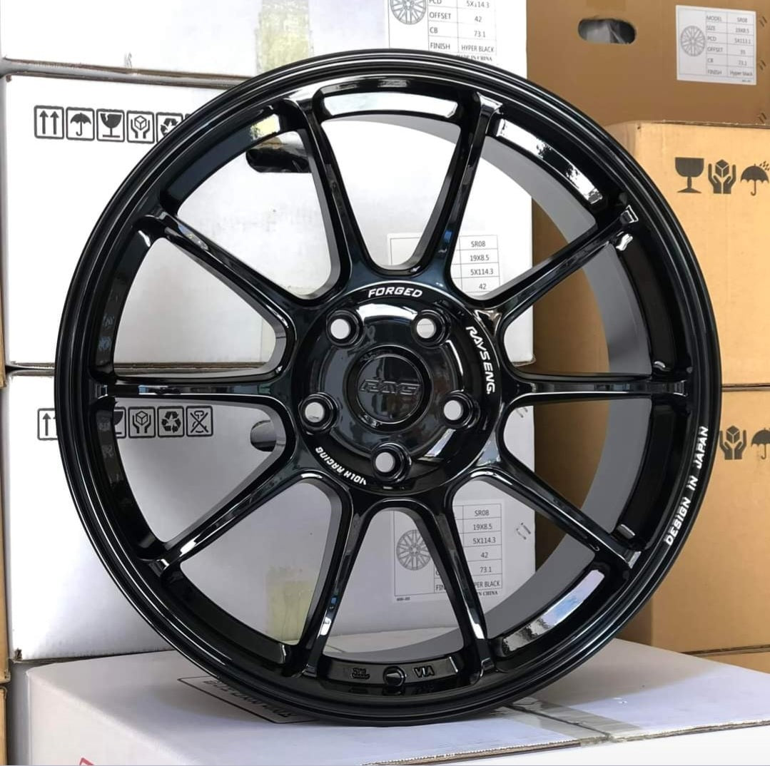 Reys ZE40 R18 5x114.3
