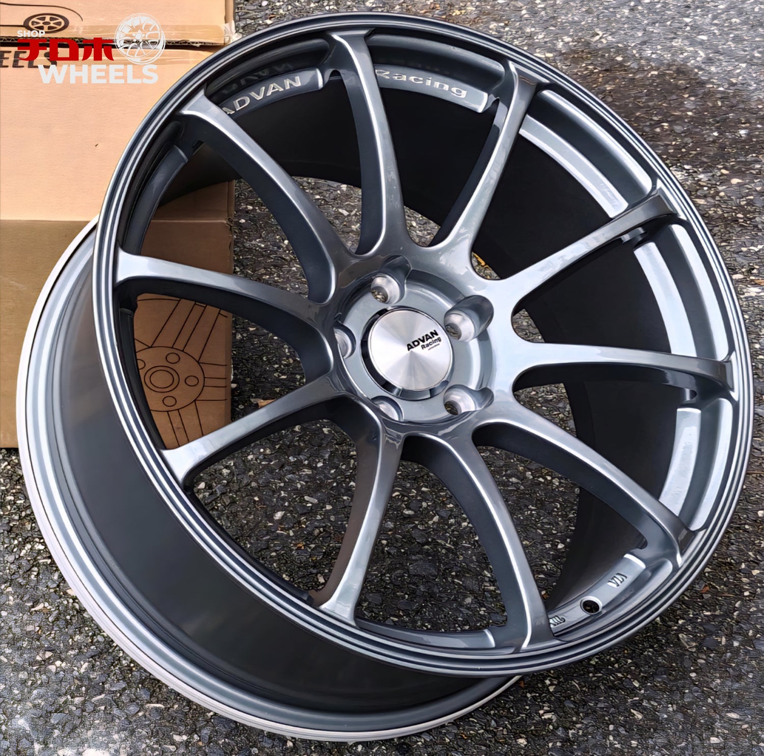 ADVAN Racing RS